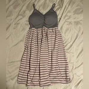 Nursing gown, size small.